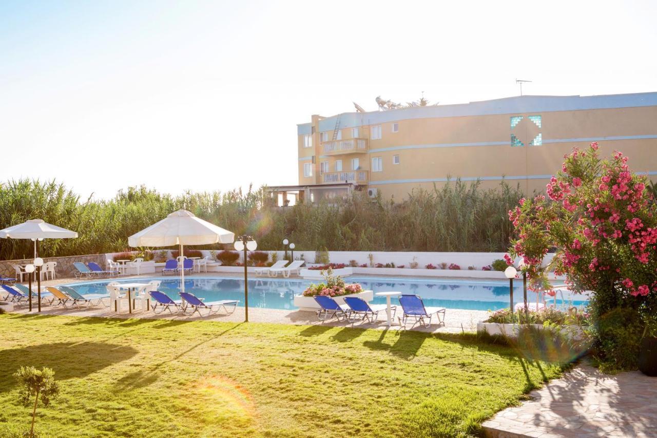 Albatross Hotel Máleme Luaran gambar