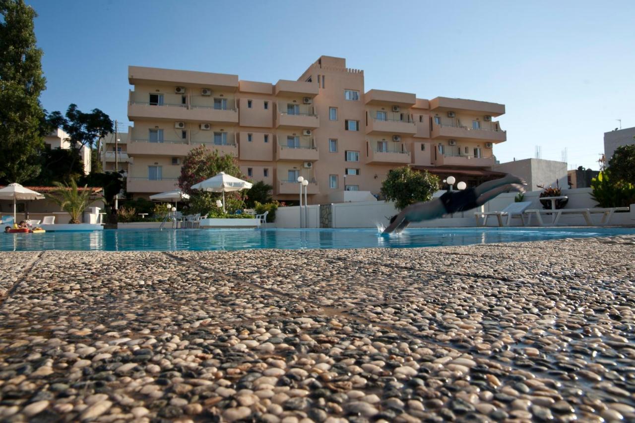 Albatross Hotel Máleme Luaran gambar