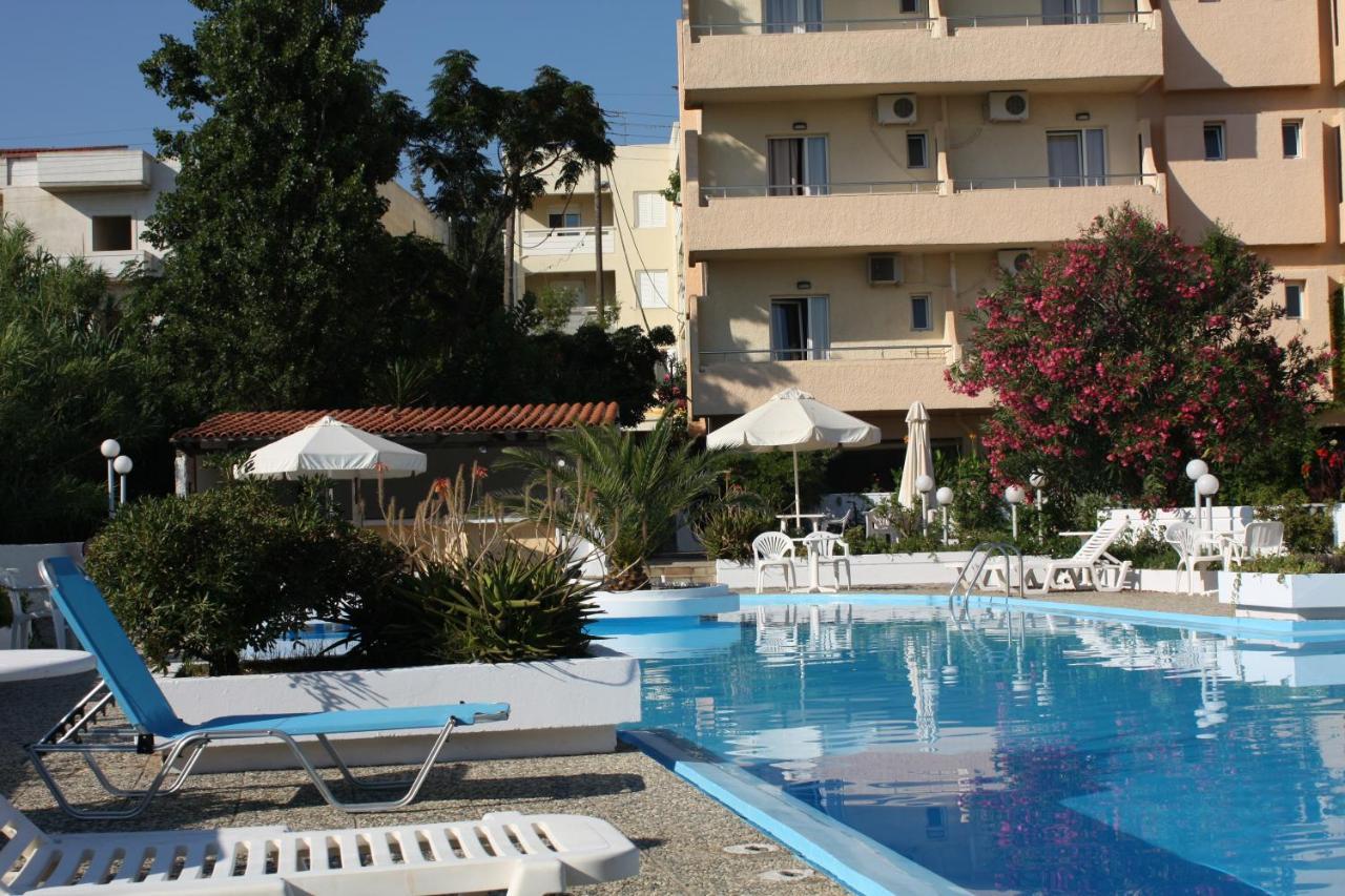 Albatross Hotel Máleme Luaran gambar