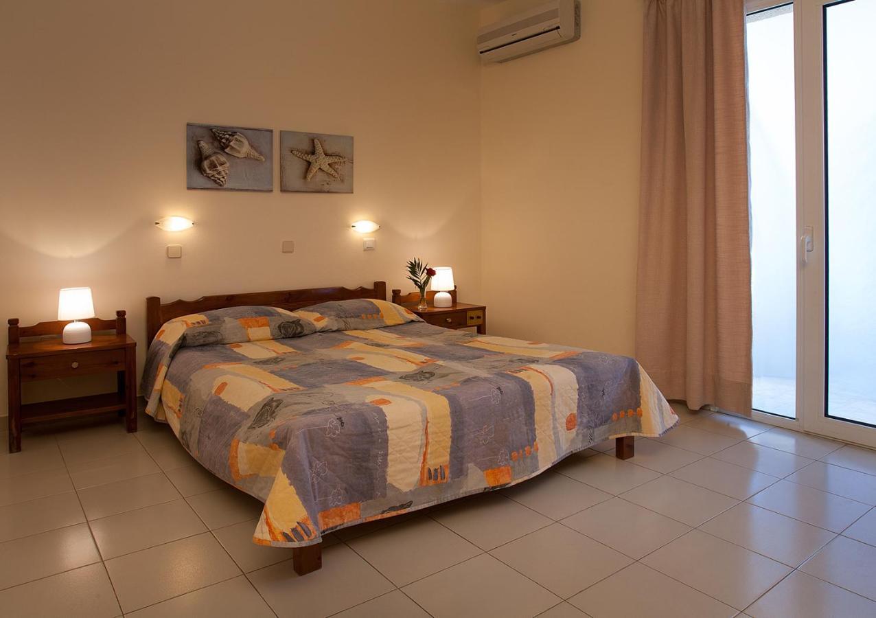 Albatross Hotel Máleme Luaran gambar
