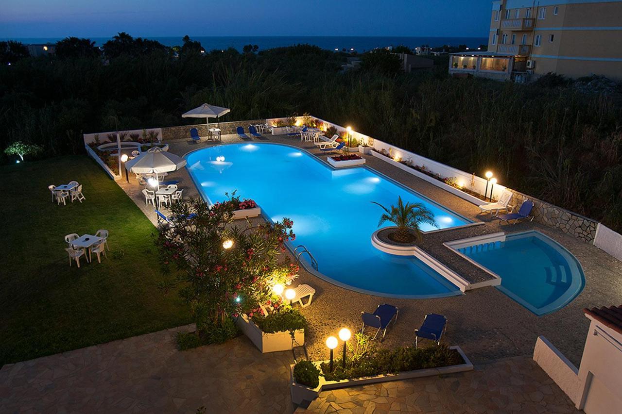 Albatross Hotel Máleme Luaran gambar